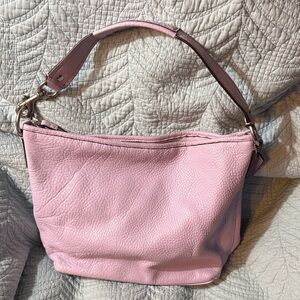 Coach Lavender Soft Pebble Leather Shoulder/Hobo Bag. Great Condition.